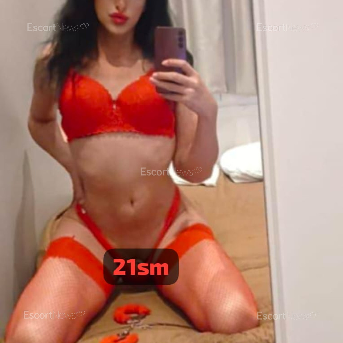 HOT ANNA