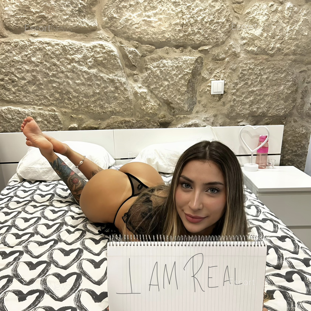 LETICIA HOT 